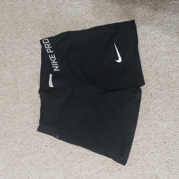 Nike Pants - Nike Compression Shorts sz M